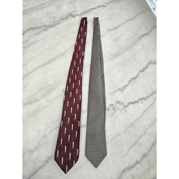 Lot of 2 Vintage Ties Bill Blass And Country B. - Picture 1 of 8
